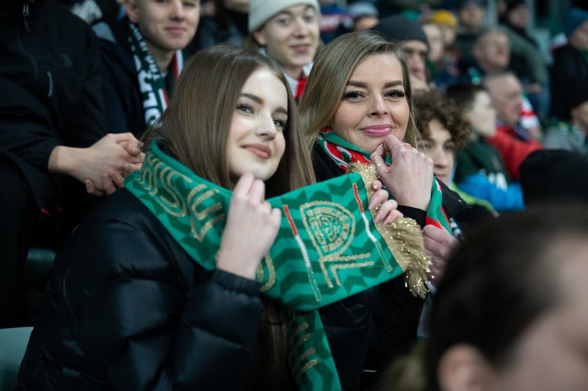 Kibice na meczu Śląska z Widzewem (2 marca 2024) na Tarczyński Arenie
